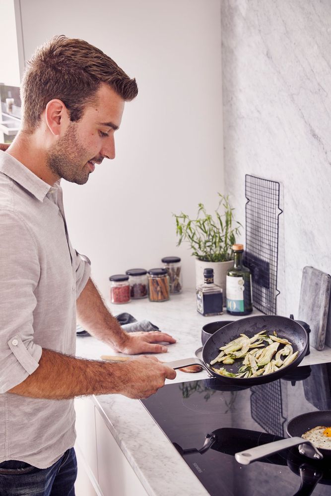 Frying pans - STARK 24 CM FRYING PAN - BEKA