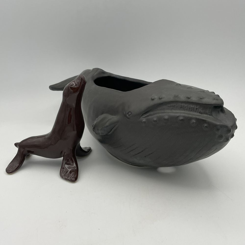 Other smart objects - whale folwerpot - ONENESS