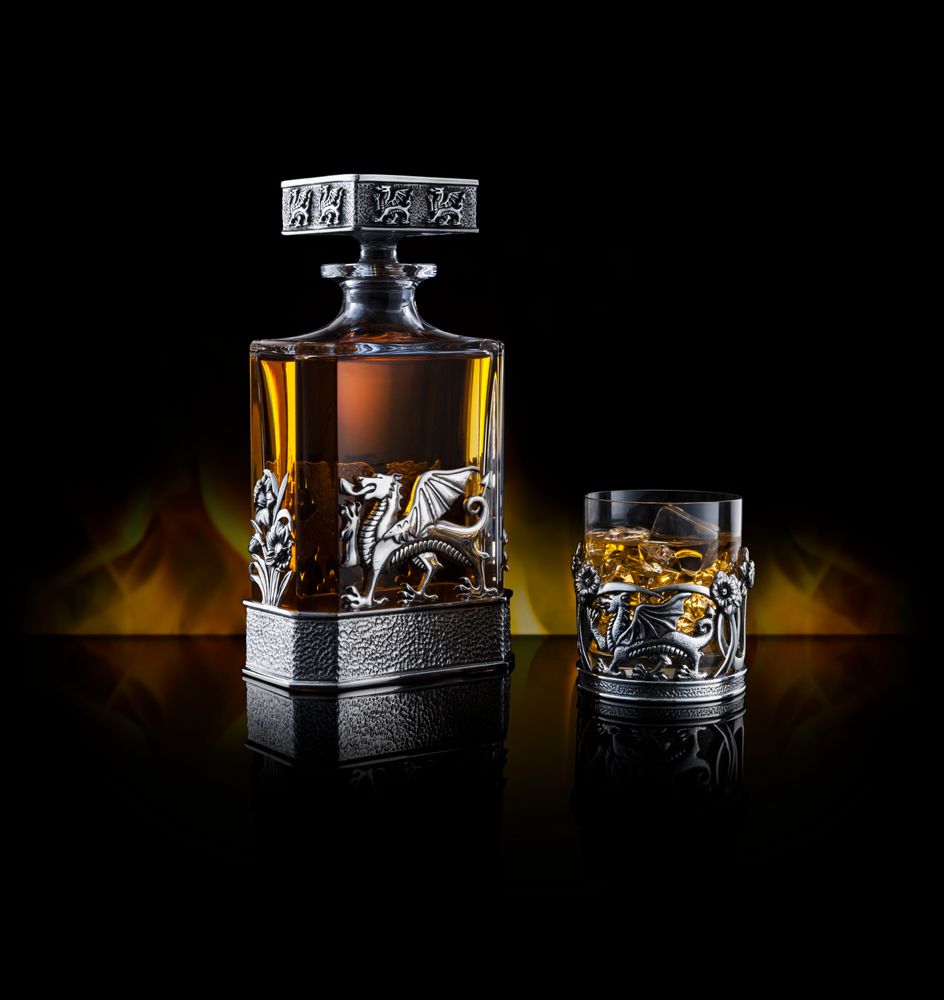 Carafes - Carafe en forme de dragon gallois - A E WILLIAMS (EST 1779) LTD