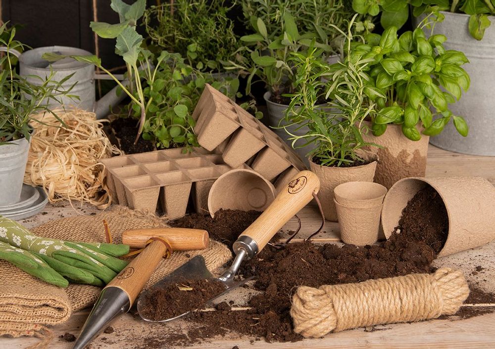 Garden accessories - GARDEN TOOLS for garden lovers and professionals: - ESSCHERT DESIGN