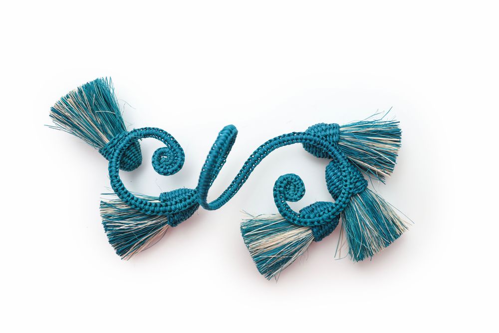 Napkins - Two color spiral napkin holder. - ARTESANIAS DEL ATLÁNTICO