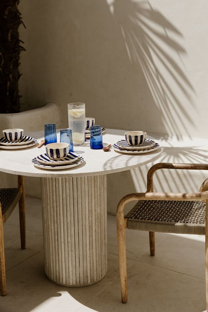 Tables Salle à Manger - Table LÉON - MADA LIVING