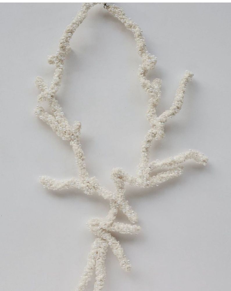 Bijoux - Collier Rosa en faux corail blanchi - AUDREY ALBASON