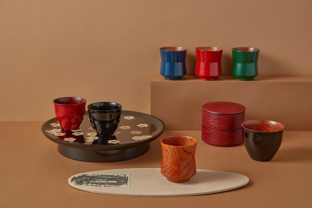 Ceramic - Korean Ceramic Artist : Yoon Bum-suck, Yang Jeom-mo, Lee Chang-su, Na Yong-hwan - ICHEON CERAMIC