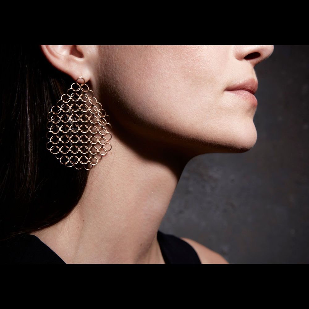 Bijoux - Collection T - La boucle d'oreille T1 - PASCALE LION BIJOUX