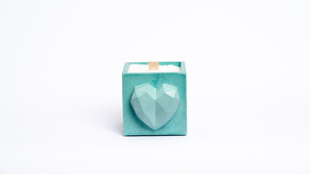Cadeaux - Bougie en béton coloré - LOVE - JUNNY
