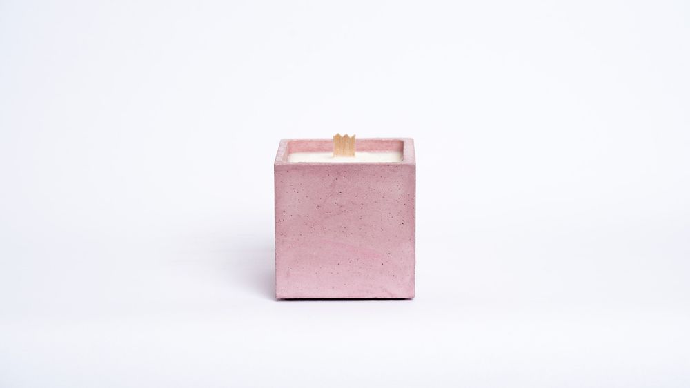 Decorative objects - Colored concrete cube candle - Vegetable wax and perfume from Grasse. - JUNNY