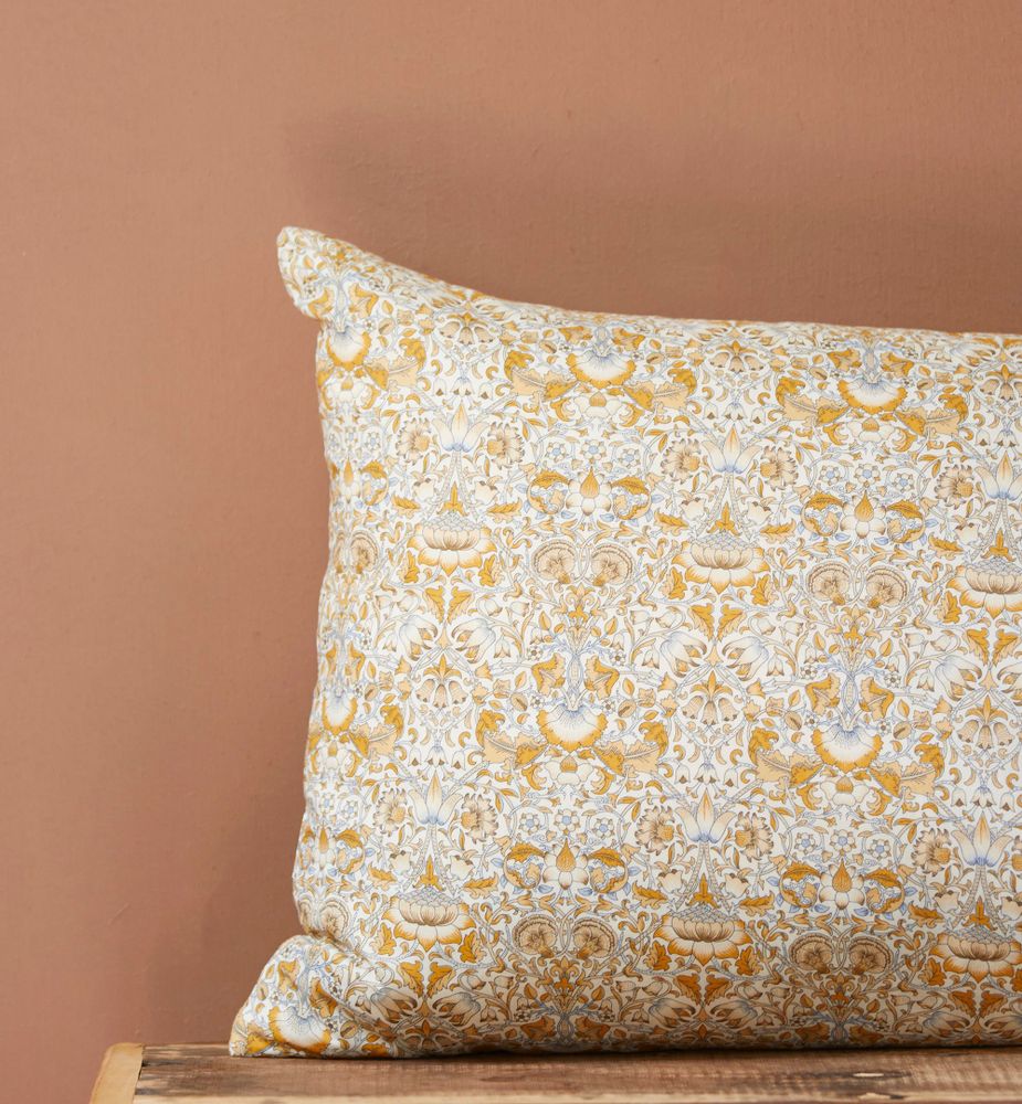 Fabric cushions - Cushions in original liberty of London print. - SPLIID
