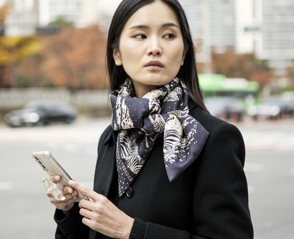 Fabrics - [MERCION] SILK PADDING SCARF - KOREA INSTITUTE OF DESIGN PROMOTION