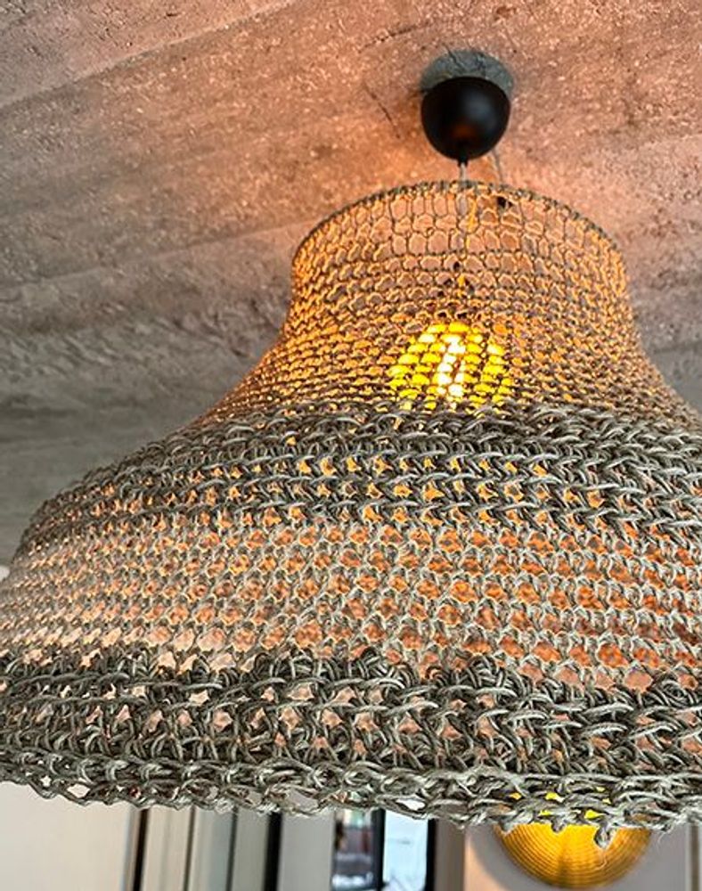 Aménagements pour bureau - Luminaire HELOISE en corde de lin et chanvre livré avec monture électrique - ADELE VAHN