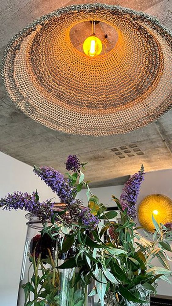 Aménagements pour bureau - Luminaire HELOISE en corde de lin et chanvre livré avec monture électrique - ADELE VAHN