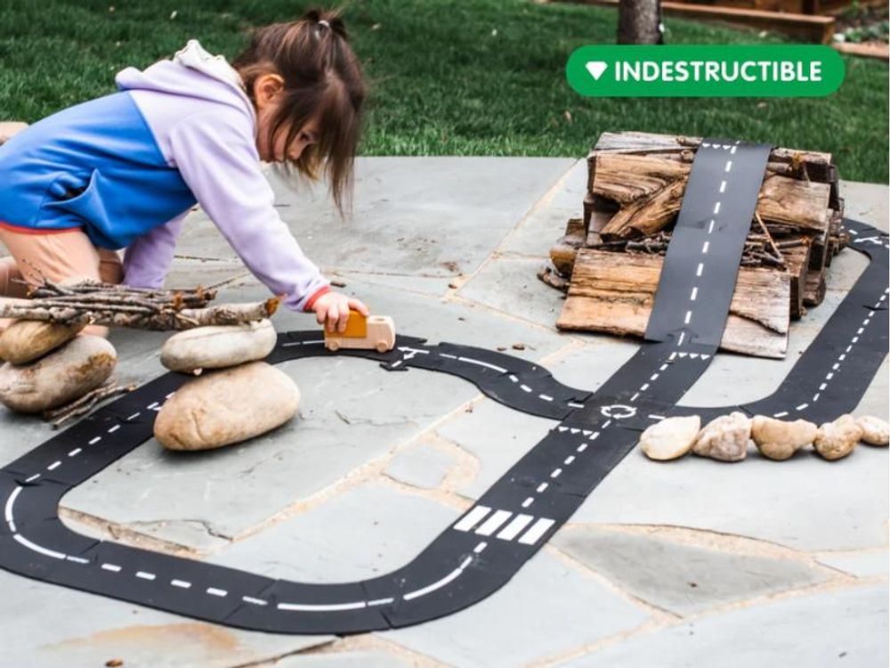 Toys - Highway - Flexible toy road to assemble - Made in The Netherlands - WAYTOPLAY TOYS