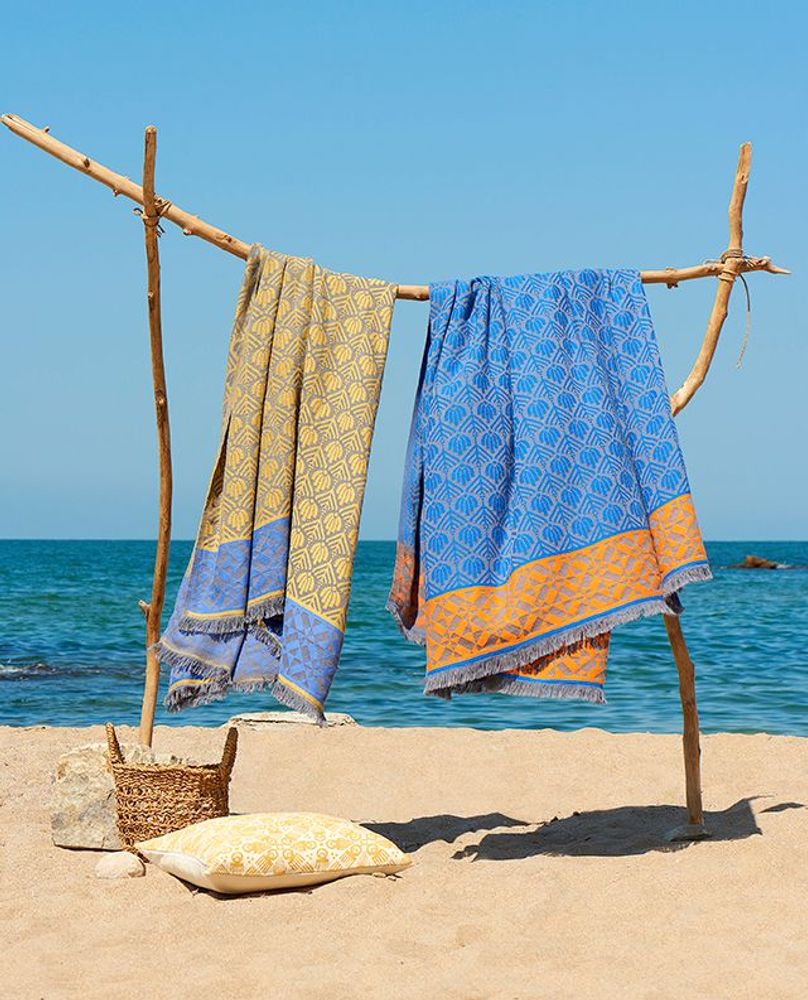 Throw blankets - Throw Blanket - 3RD CULTURE