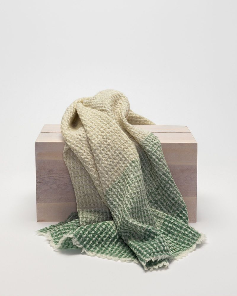 Design objects - Kustavi Blanket - BONDENLIVING
