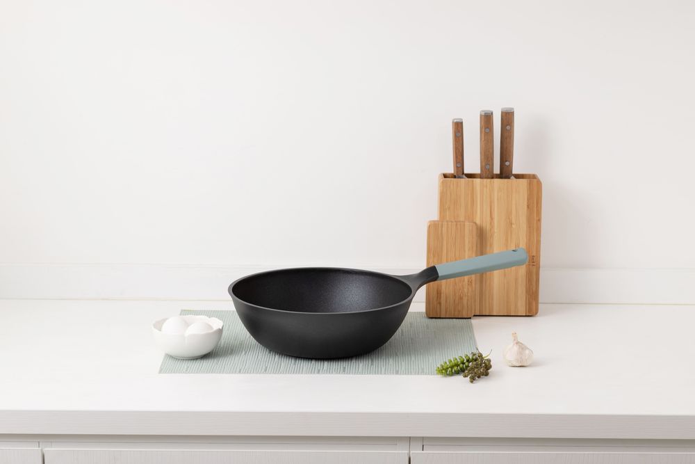 Meubles de cuisines - Wok antiadhésif Companion (28 cm, PEEK) gris-vert - JIA