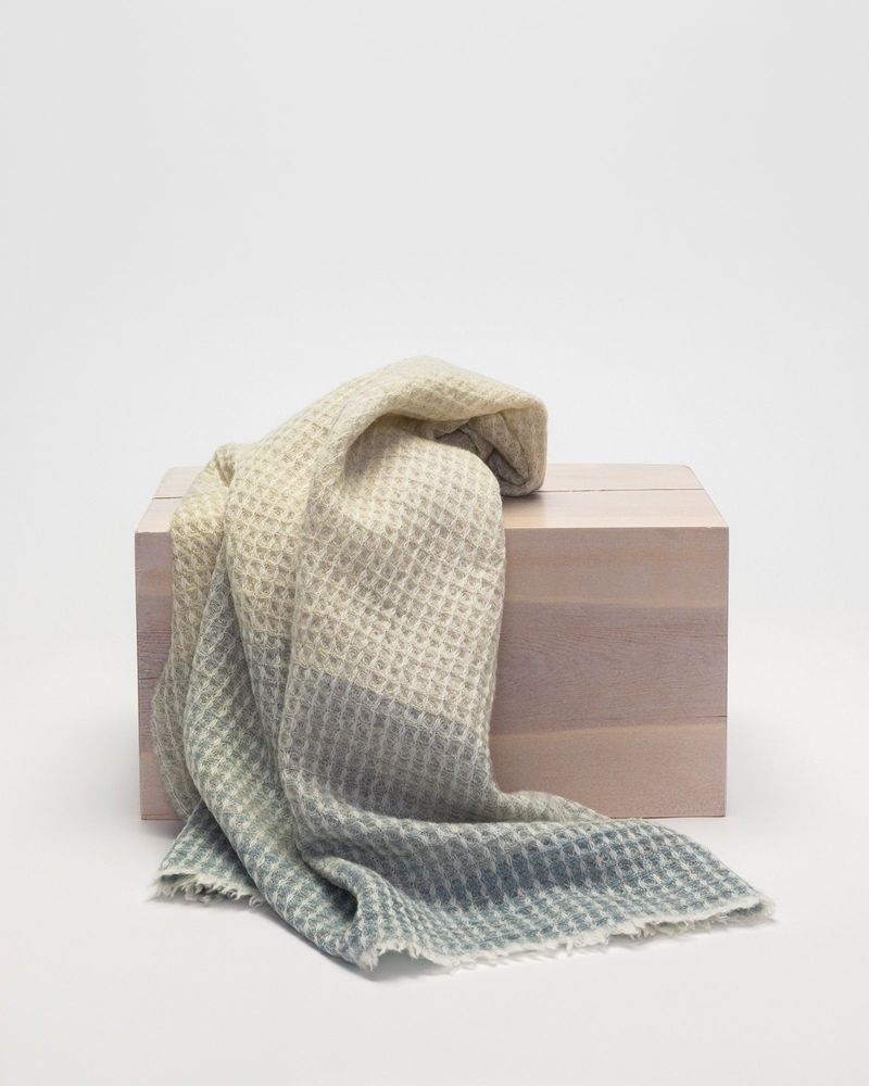 Design objects - Kustavi Blanket - BONDENLIVING
