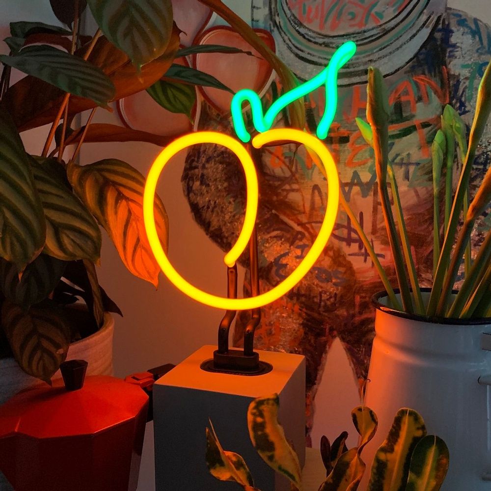 Table lamps - Neon 'Peach' Sign - LOCOMOCEAN