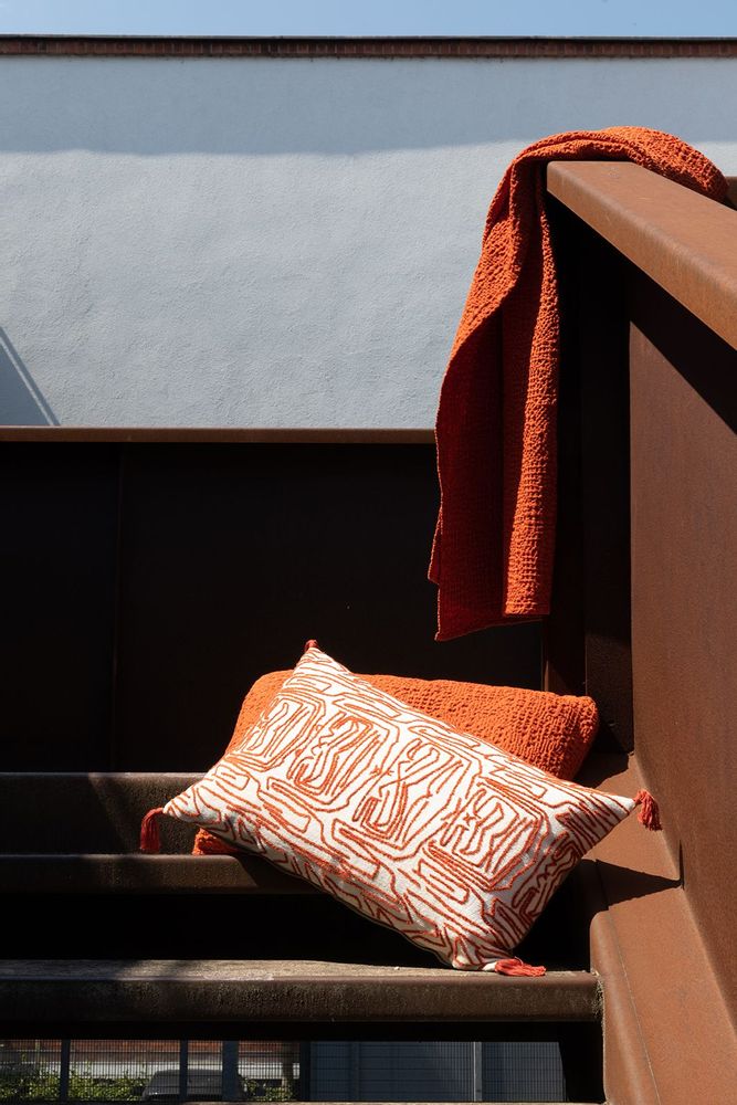 Cushions - Cushion Stonewashed Tana Rooibos 40 X 65 - MAISON VIVARAISE – SDE VIVARAISE WINKLER