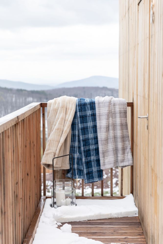 Throw blankets - Throw Luba Perle 140 X 180 - MAISON VIVARAISE - SDE VIVARAISE WINKLER