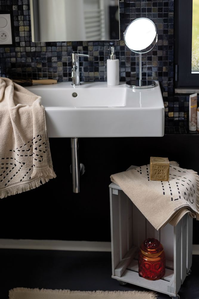 Bath towels - Hand Towel Julia Lin 50 X 100 - MAISON VIVARAISE - SDE VIVARAISE WINKLER