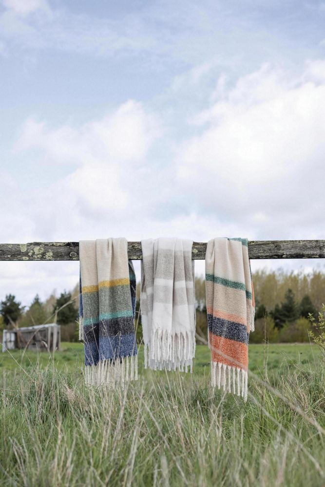 Plaids - Plaid recyclé Isabel Mousse 130 x 160 - MAISON VIVARAISE – SDE VIVARAISE WINKLER