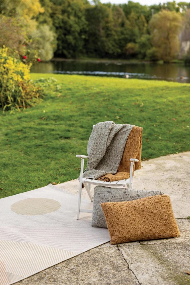 Throw blankets - Throw Stonewashed Tana Pinede 140 X 200 - MAISON VIVARAISE – SDE VIVARAISE WINKLER