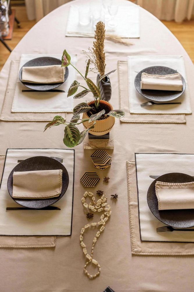 Table cloths - Table Cloth Delia Recycled Naturel 170 X 250 - MAISON VIVARAISE – SDE VIVARAISE WINKLER