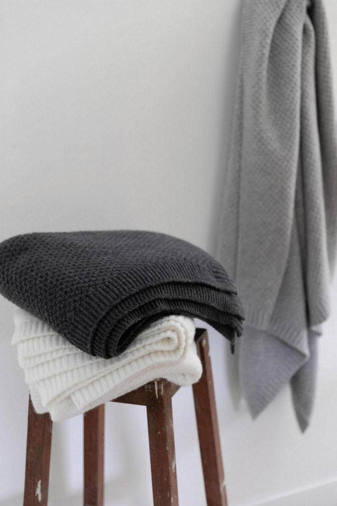 Plaids - Plaid tricot recyclé Danilo Neige 130 x 160 - MAISON VIVARAISE – SDE VIVARAISE WINKLER