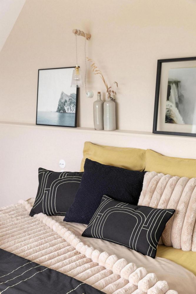 Coussins - Coussin Jaden Caviar 40 x 65 - MAISON VIVARAISE - SDE VIVARAISE WINKLER