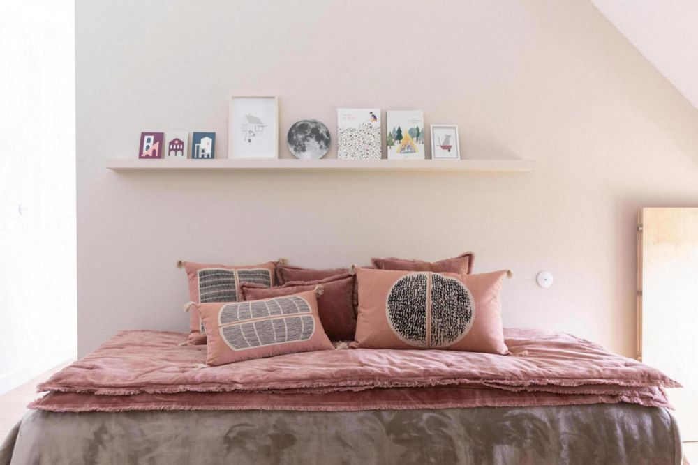 Cushions - Cushion Yael W/Emb Bois De Rose 45 X 45 - MAISON VIVARAISE - SDE VIVARAISE WINKLER