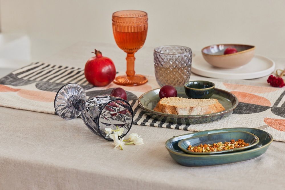 Glass - Vintage Crystal Coloured Footed Ribbed Wine Glass Big - CASA AMAROSA