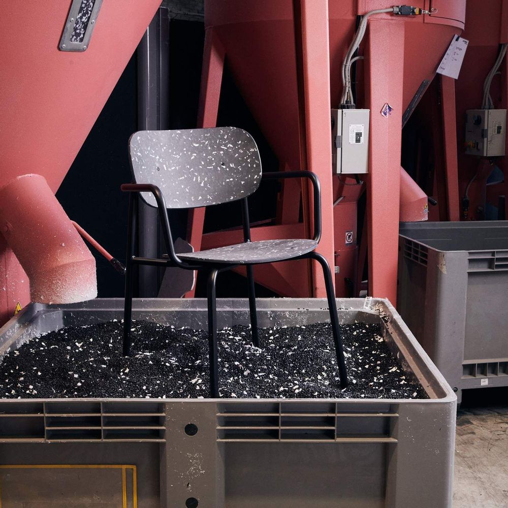 Design objects - Uso Arma - FURNITURE FOR GOOD