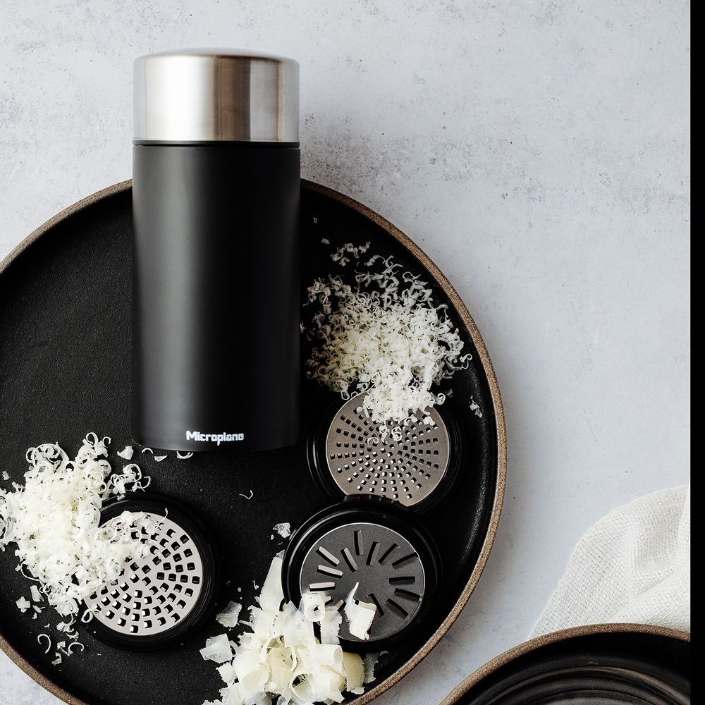 Kitchen utensils - Universal Mill - MICROPLANE INTERNATIONAL GMBH & CO. KG