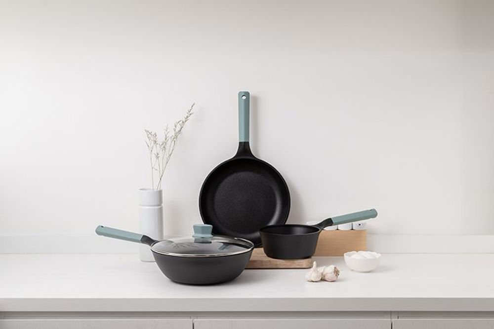 Meubles de cuisines - Wok antiadhésif Companion (28 cm, PEEK) gris-vert - JIA