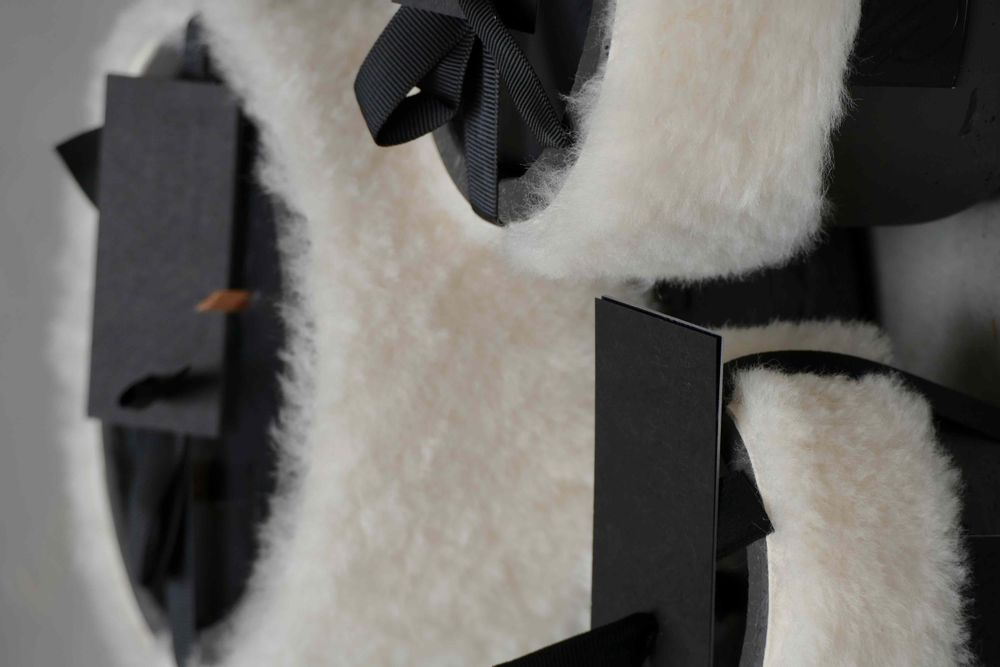 Gifts - Sheepskin candle - OSCAR LUXURY CANDLES
