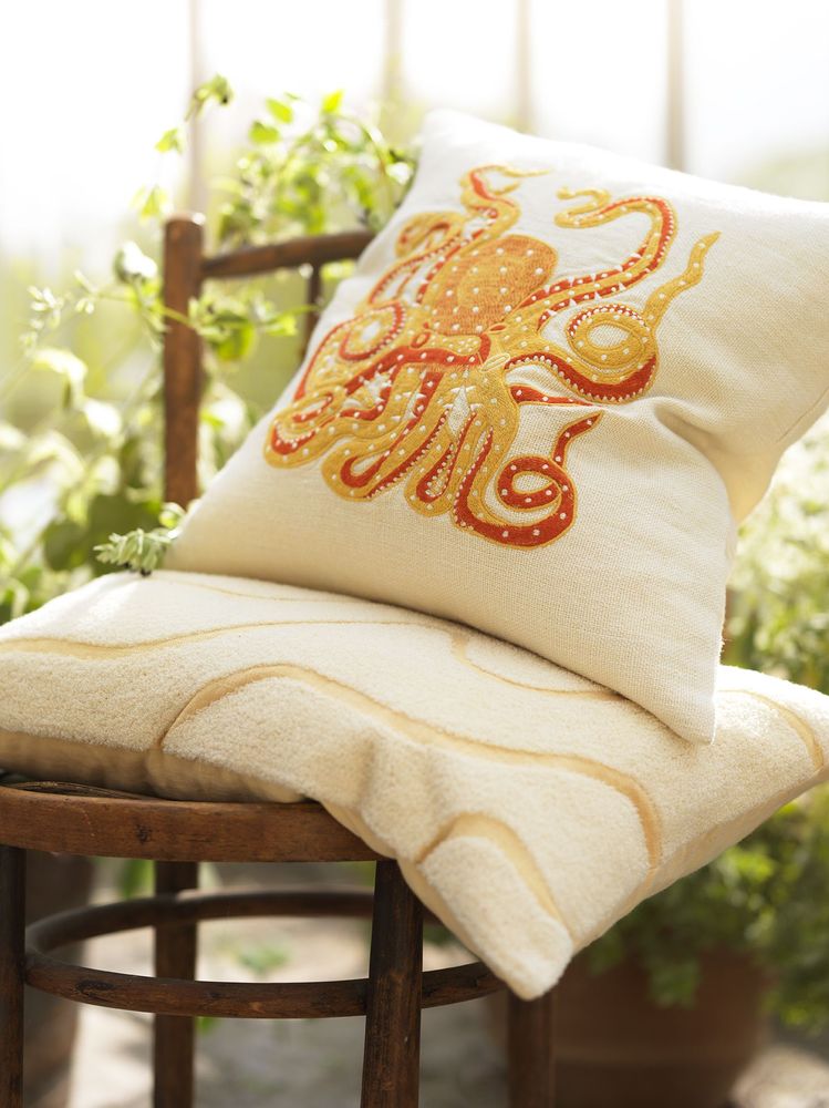 Fabric cushions - Bouclé/Linen Cushions - Kashi - CHHATWAL & JONSSON