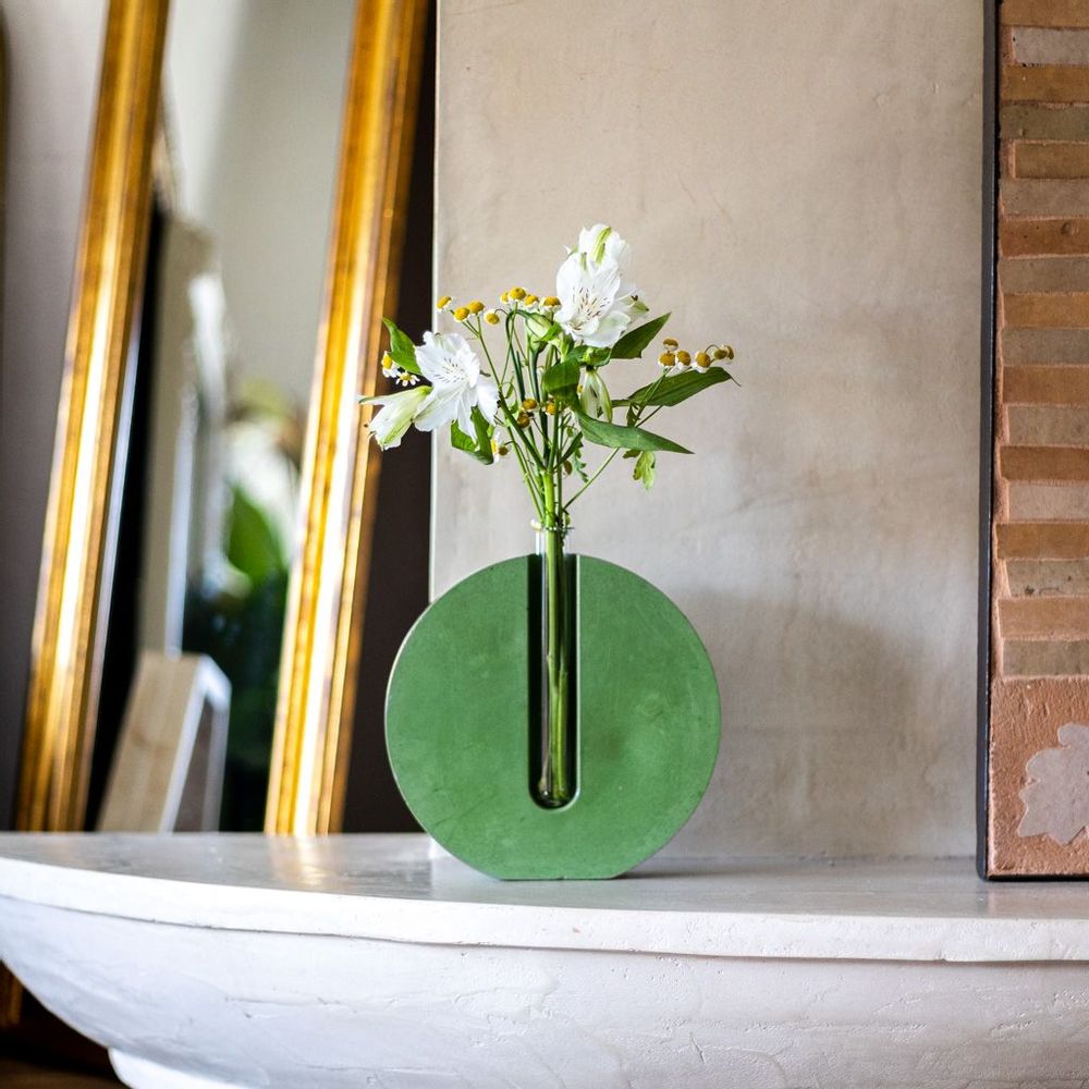 Vases - Soliflore en béton coloré - JUNNY