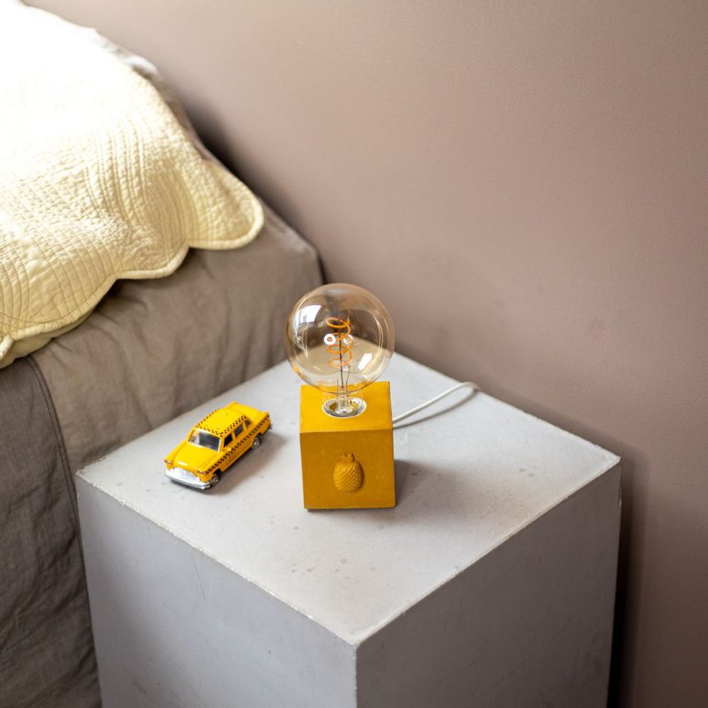 Children's lighting - Colourful concrete lamp for Kids! - JUNNY