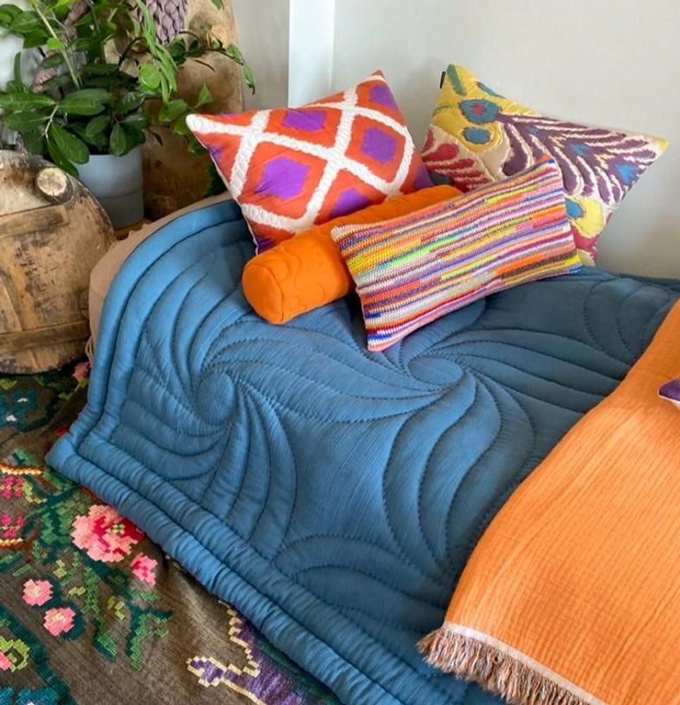 Linge de lit - EDREDON BRODE A LA MAIN - NADIA DAFRI