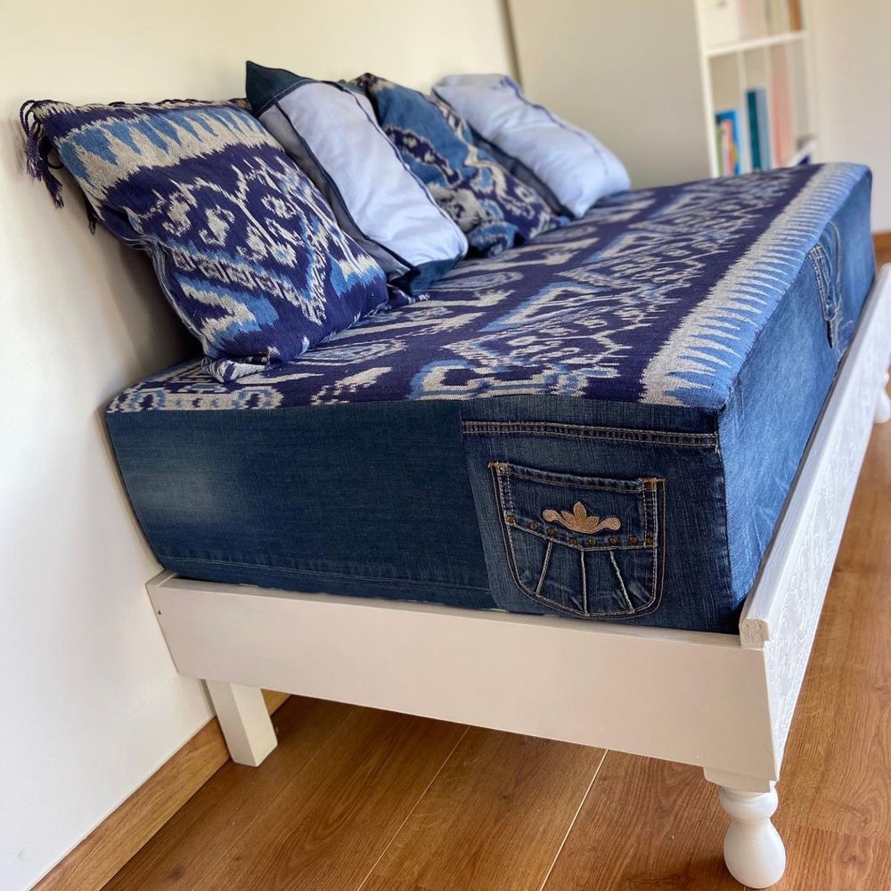 Bancs - Fauteuil Bench Jeans & Tissus Indonésien |Pièce unique | Produit éco-responsable - ATYPIKAL COLLECTION