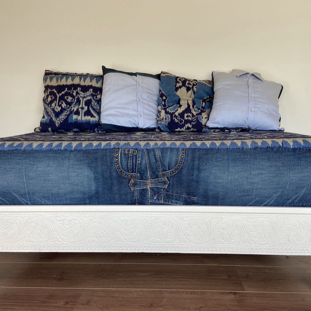 Bancs - Fauteuil Bench Jeans & Tissus Indonésien |Pièce unique | Produit éco-responsable - ATYPIKAL COLLECTION