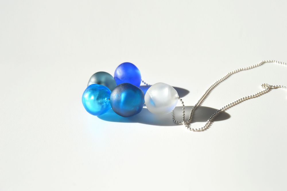Gifts - Globe glass necklace - CHAMA NAVARRO