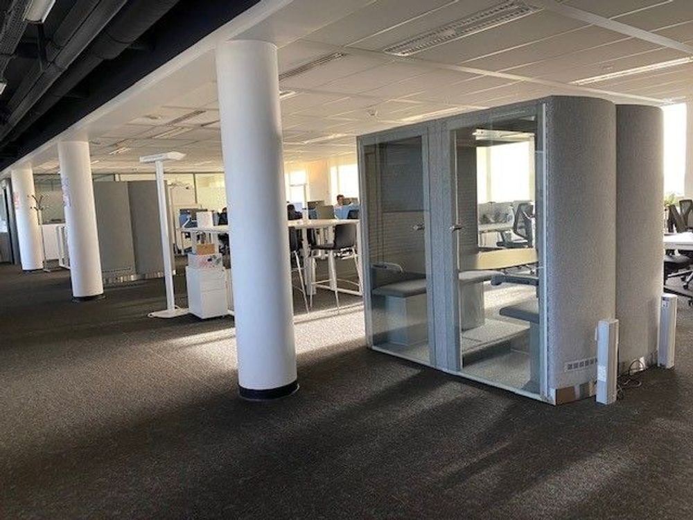 Aménagements pour bureau - Meuble Box de réunion - EVAVAARADESIGN