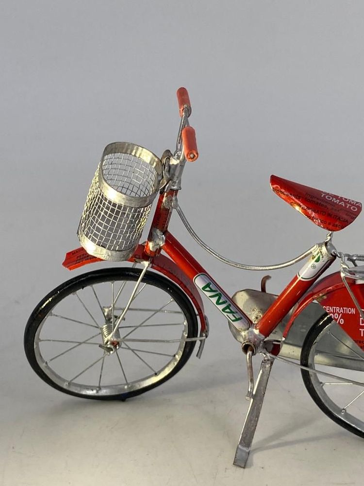 Sculptures, statuettes and miniatures - Bike in recycled cans - BOLONG