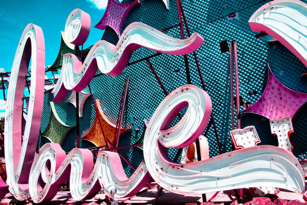 Art photos - In Love - Limited Edition Photo Print laminated under Diasec® Museum Quality - LUDO CAZEBA - LIMITED PHOTOGRAPHY EDITIONS