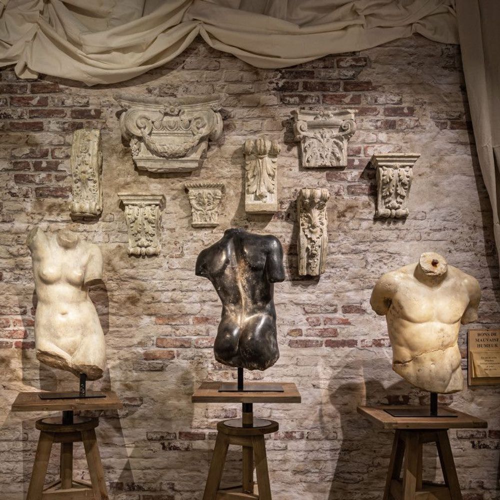 Sculptures, statuettes and miniatures - ANCIENT CURIOSITIES - ATELIERS C&S DAVOY