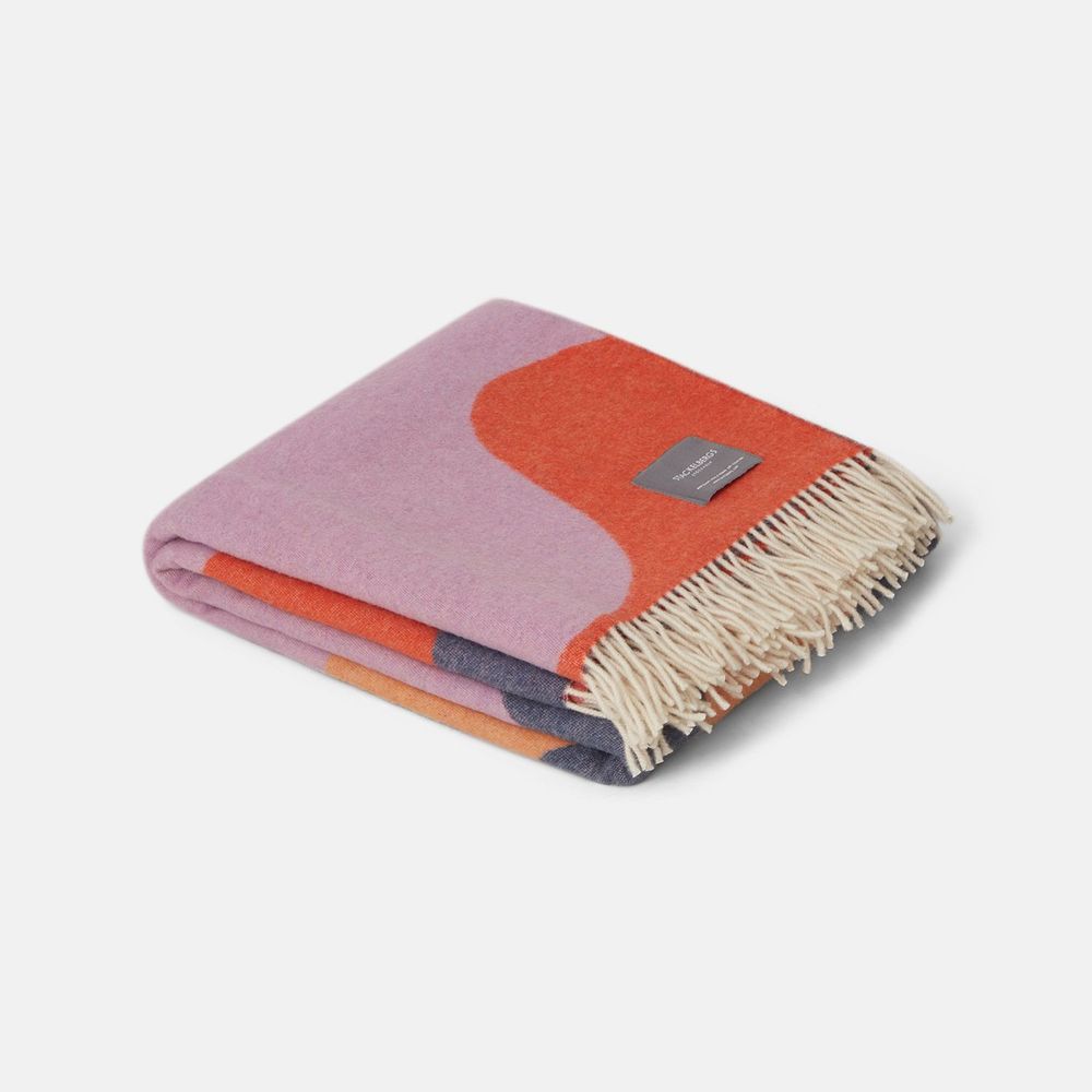 Throw blankets - 9116 Wave Blanket Coral, Ocra, Blue & Liliac Waves - STACKELBERGS