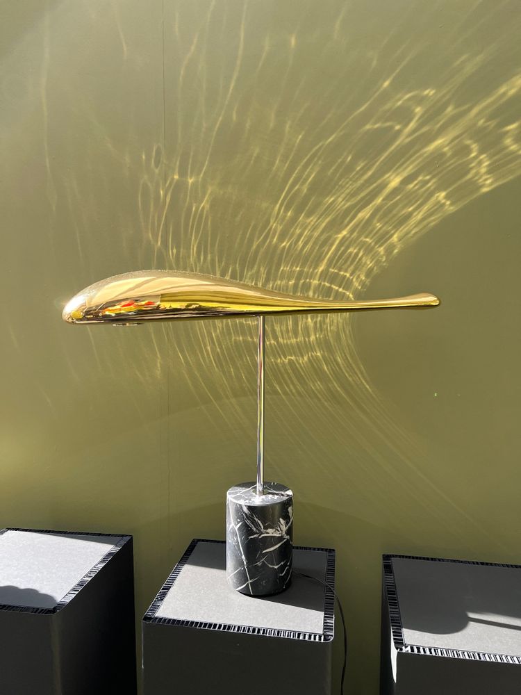 Table lamps - Flying Fish I Table Lamp I Gold - SOFTICATED