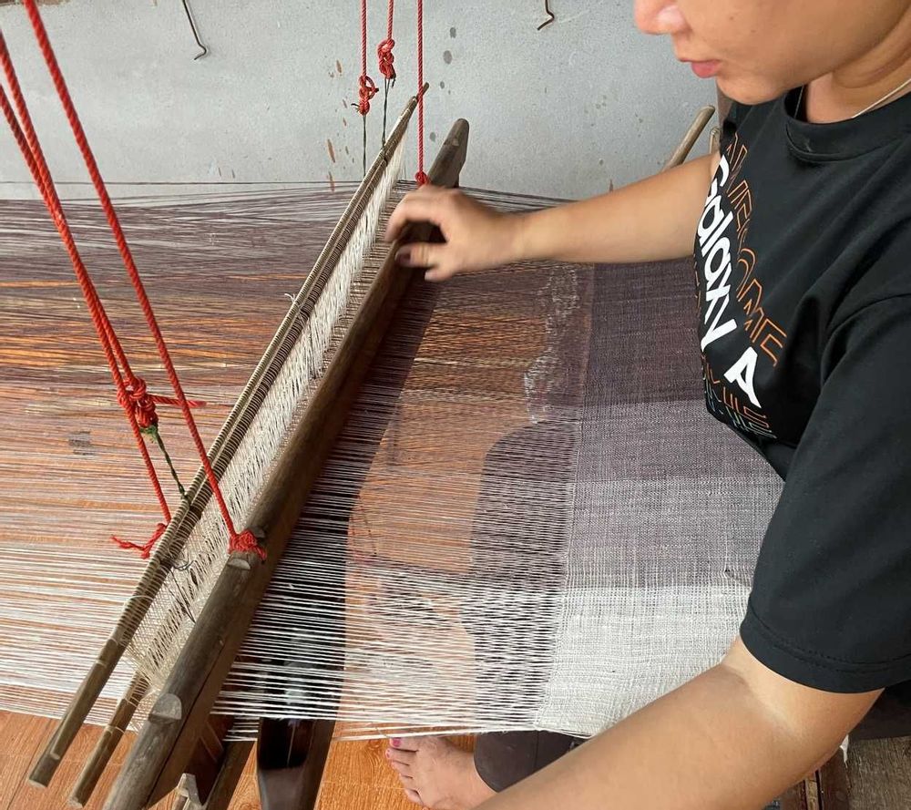 Homewear - Gradient Brown Ikat Cotton Throw - TAI BAAN CRAFTS