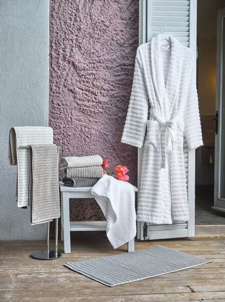 Other bath linens - Azurtwist Bath Towel - AZUR